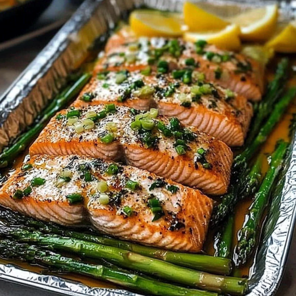 Baked Salmon in Foil with Asparagus